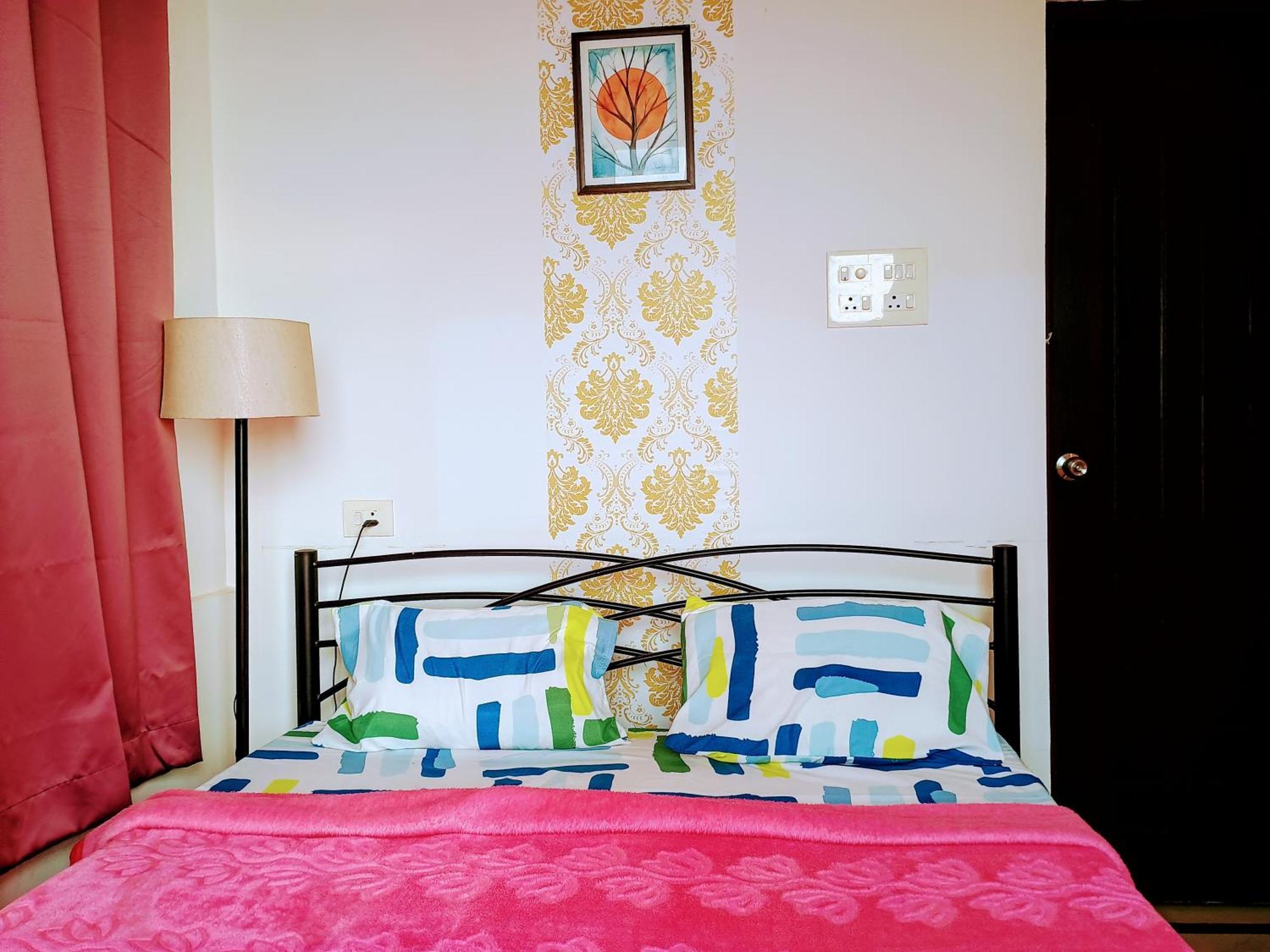 Gs Home On The Bay - Super Sea View Glass Studio Apartment Vagator Bagian luar foto