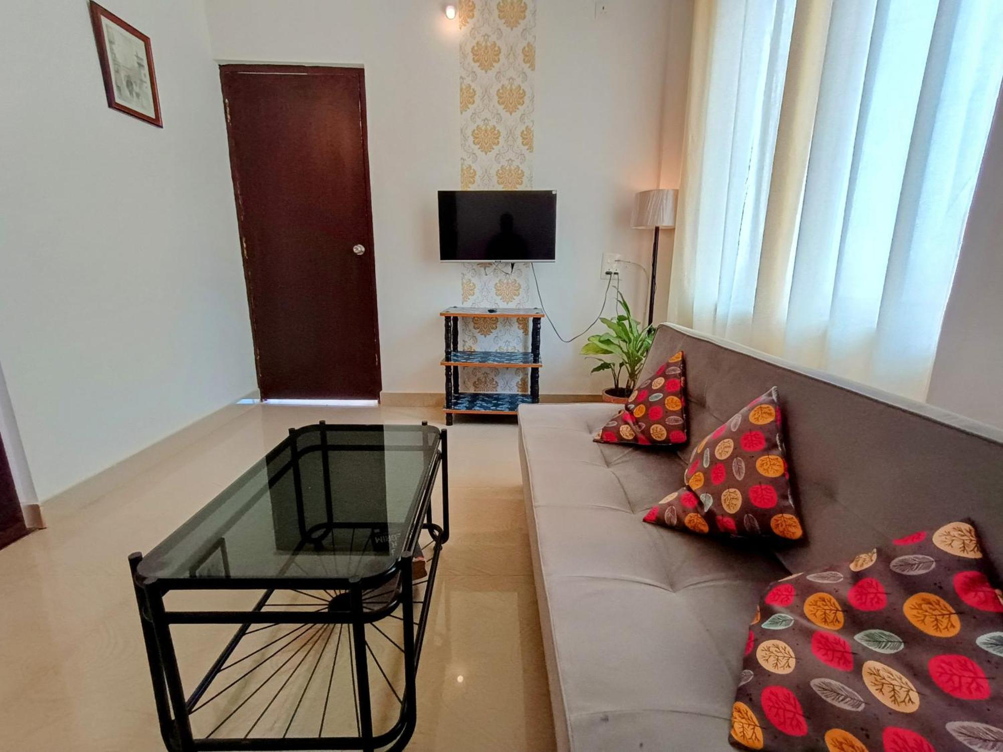 Gs Home On The Bay - Super Sea View Glass Studio Apartment Vagator Bagian luar foto
