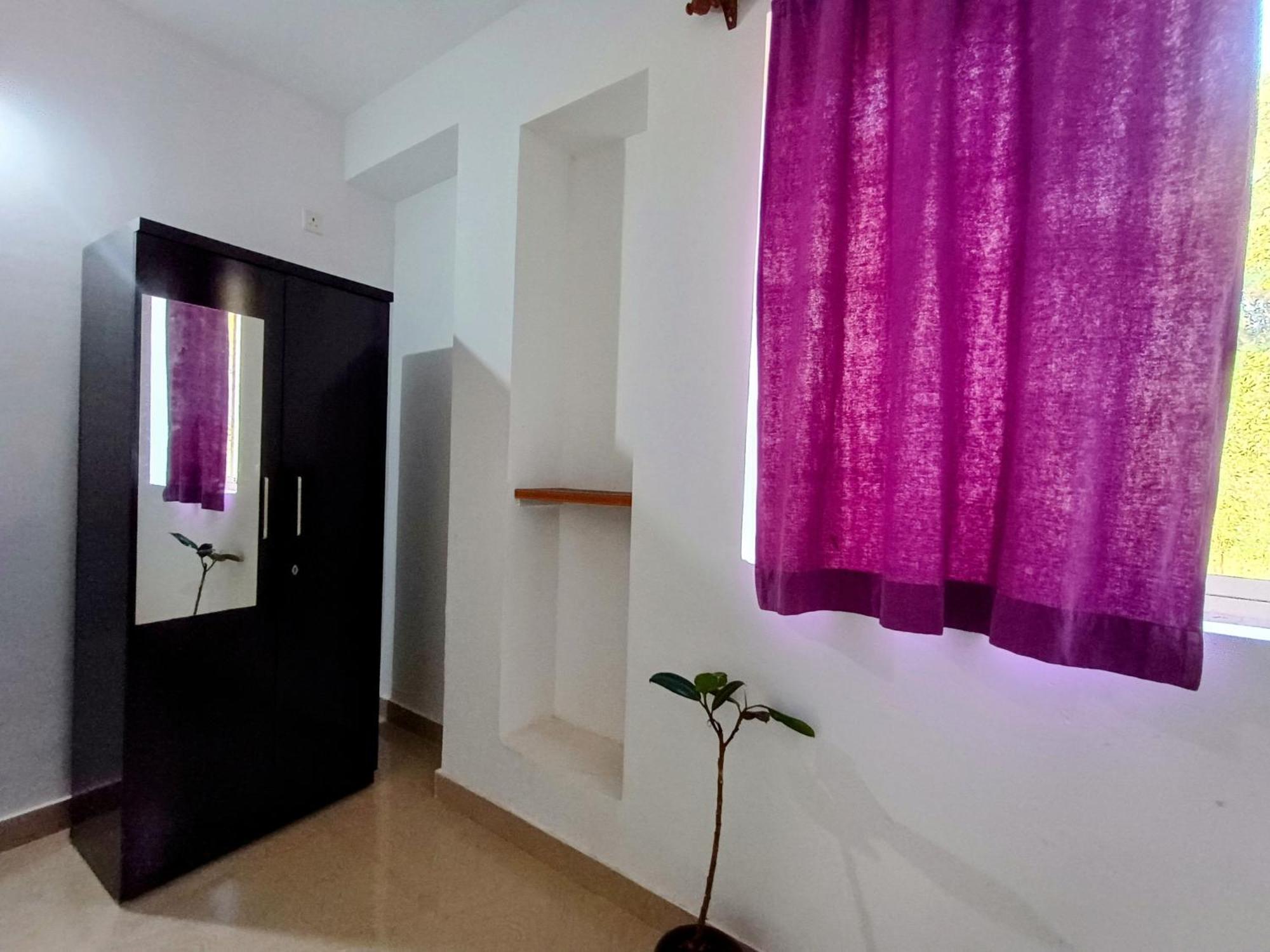 Gs Home On The Bay - Super Sea View Glass Studio Apartment Vagator Bagian luar foto